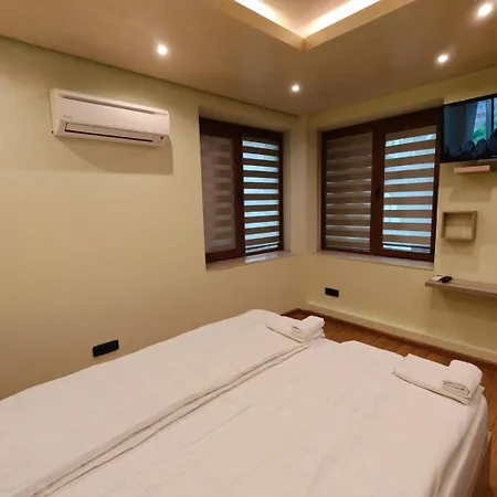 Chan Krum With Sauna & Jacuzzi In Center Appartement *