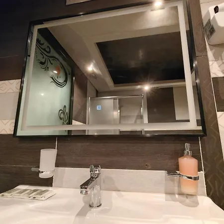 Chan Krum With Sauna & Jacuzzi In Center Appartement